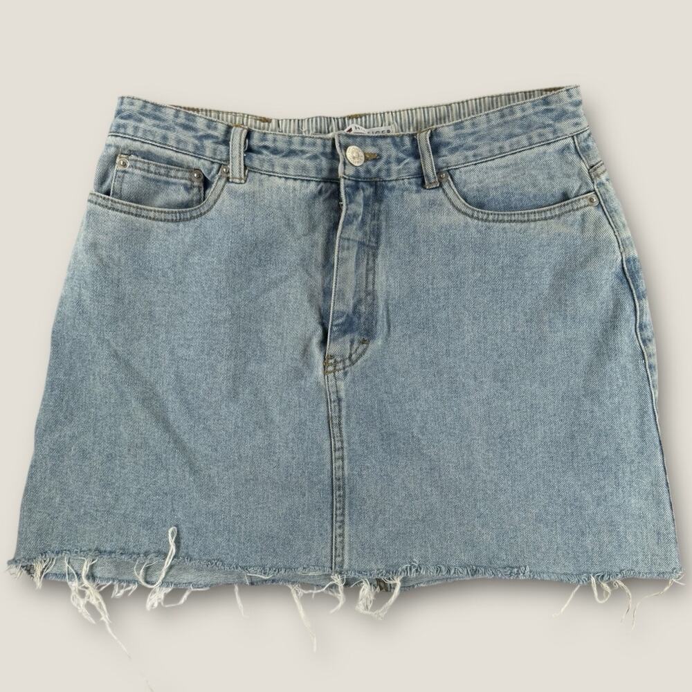 Vintage Y2K Tommy Hilfiger Denim Skirt Size 10 Mini Distressed Raw Hem